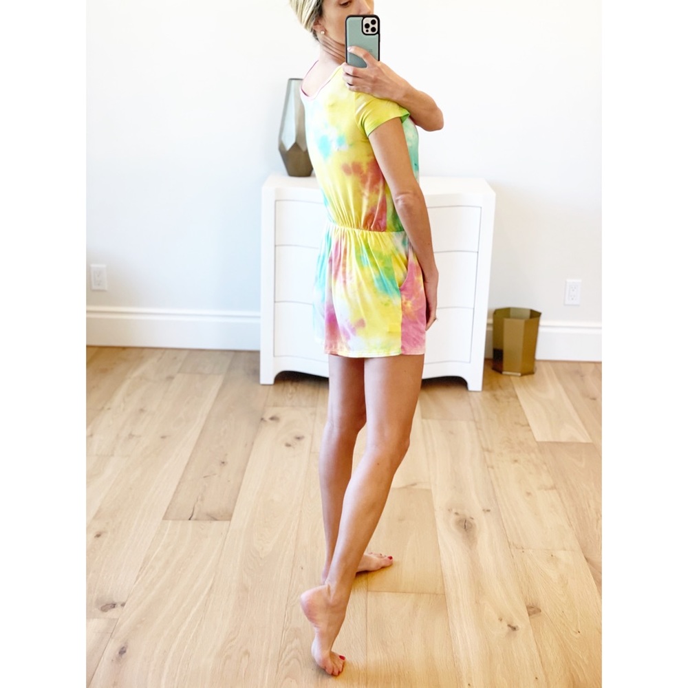LAST 1! Short Sleeved Tie Dye Romper Large - Picture 4 of 5